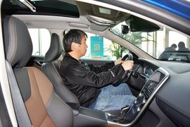2015款沃尔沃XC60 2.5T T6 AWD智越版