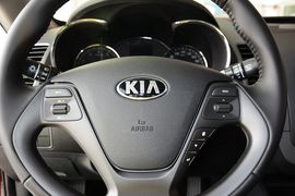 2015款起亚K3 1.6L自动DLX