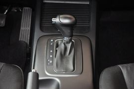 2015款起亚K3 1.6L自动DLX