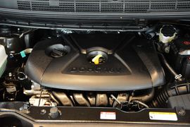 2013款起亚新佳乐2.0L 7座自动标准版 京V