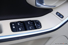 2009款沃尔沃XC60 3.0T试驾