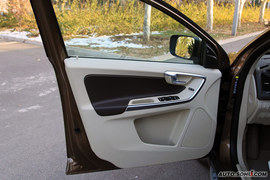 2009款沃尔沃XC60 3.0T试驾