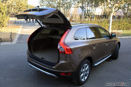 2009款沃尔沃XC60 3.0T试驾