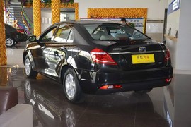 2014款吉利新帝豪1.5L手动时尚型