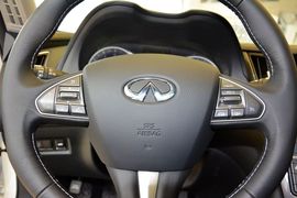 2015款英菲尼迪Q50L 2.0T舒适版