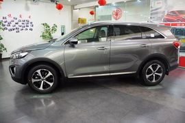 2015款起亚索兰托L 2.4GDI五座汽油4WD尊贵版