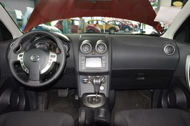 2012款日产逍客2.0XL火CVT两驱