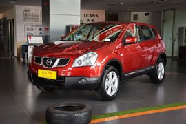 2012款日产逍客2.0XL火CVT两驱