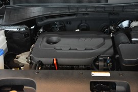 2015款起亚索兰托L 2.4L GDI 汽油4WD运动版