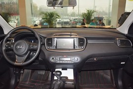 2015款起亚索兰托L 2.4L GDI 汽油4WD运动版