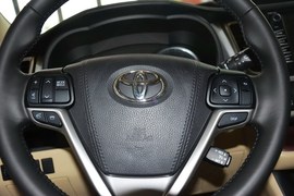 2015款丰田汉兰达2.0T 7座四驱豪华导航版