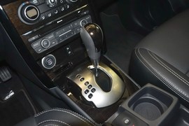2014款雷诺科雷傲2.5L两驱舒适版 改款