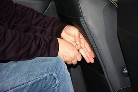 后排腿部空间