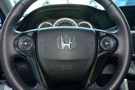 2015款本田雅阁2.0L EX豪华版