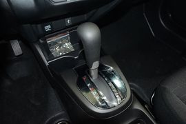 2014款本田飞度1.5L LX CVT舒适型