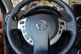 2015款日产逍客2.0XV 酷雷 CVT两驱