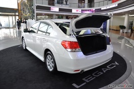 2010款斯巴鲁力狮2.0豪华型