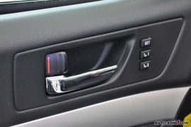 2010款斯巴鲁力狮2.0豪华型