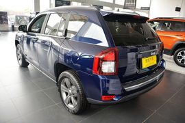 2014款Jeep指南者2.4L四驱舒适版 改款