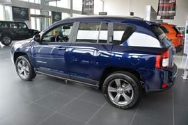 2014款Jeep指南者2.4L四驱舒适版 改款