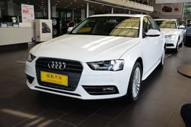2015款奥迪A4L 35TFSI自动豪华型