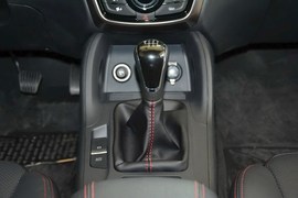 2014款长安CS75 2.0L手动领先型 国IV