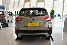 2014款长安CS75 2.0L手动领先型 国IV