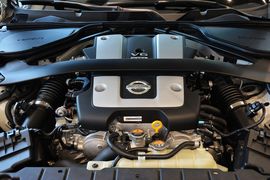 2015款日产370Z 3.7L Coupe