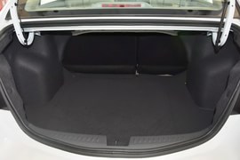 2012款长安悦翔V5 1.5L手动运动型 京V