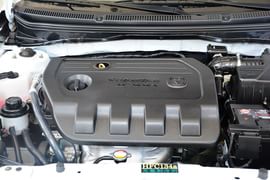 2012款长安悦翔V5 1.5L手动运动型 京V