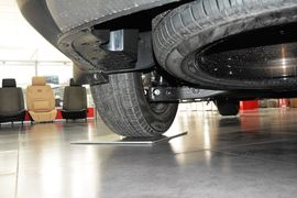 2015款起亚索兰托L 2.4GDI汽油4WD精英版7座