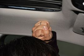 2015款起亚索兰托L 2.4GDI汽油4WD精英版7座