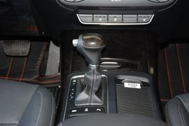 2015款起亚索兰托L 2.4GDI汽油4WD精英版7座