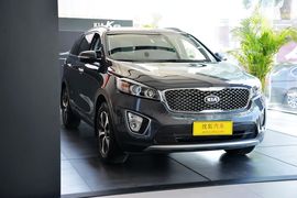 2015款起亚索兰托L 2.4GDI汽油4WD精英版7座