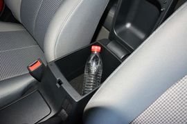 2011款北京现代新悦动 1.6L手动舒适型