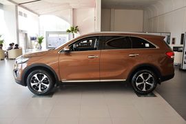 2015款起亚索兰托L 2.4GDI五座4WD精英版