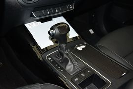 2015款起亚索兰托L 2.4GDI五座4WD精英版