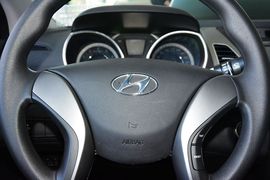 2015款现代朗动1.6L自动领先型