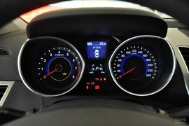 2015款现代朗动1.6L自动领先型