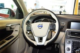 2015款沃尔沃S60L T5智越版