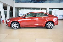 2015款沃尔沃S60L T5智越版