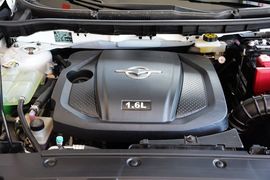 2015款海马第四代福美来1.6L手动风尚型