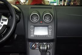 2015款日产逍客2.0XL 酷火 CVT两驱