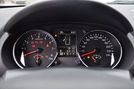 2015款日产逍客2.0XL 酷火 CVT两驱