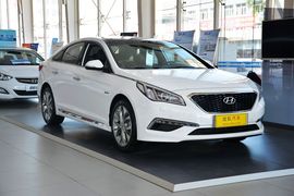 2015款现代索纳塔九 1.6T DLX尊贵型