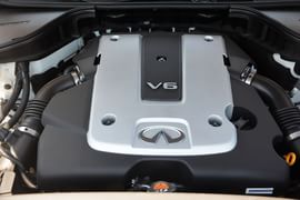 2015款英菲尼迪Q70L 2.5L豪华版