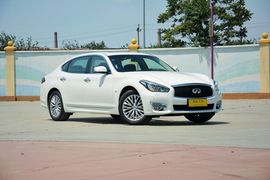 2015款英菲尼迪Q70L 2.5L豪华版