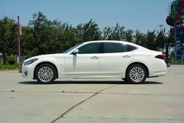 2015款英菲尼迪Q70L 2.5L豪华版