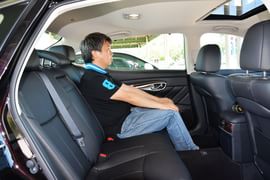 2015款英菲尼迪Q70L 2.5L豪华版