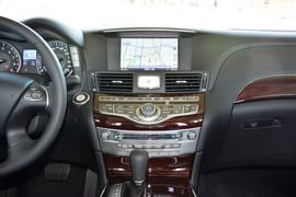 2015款英菲尼迪Q70L 2.5L豪华版